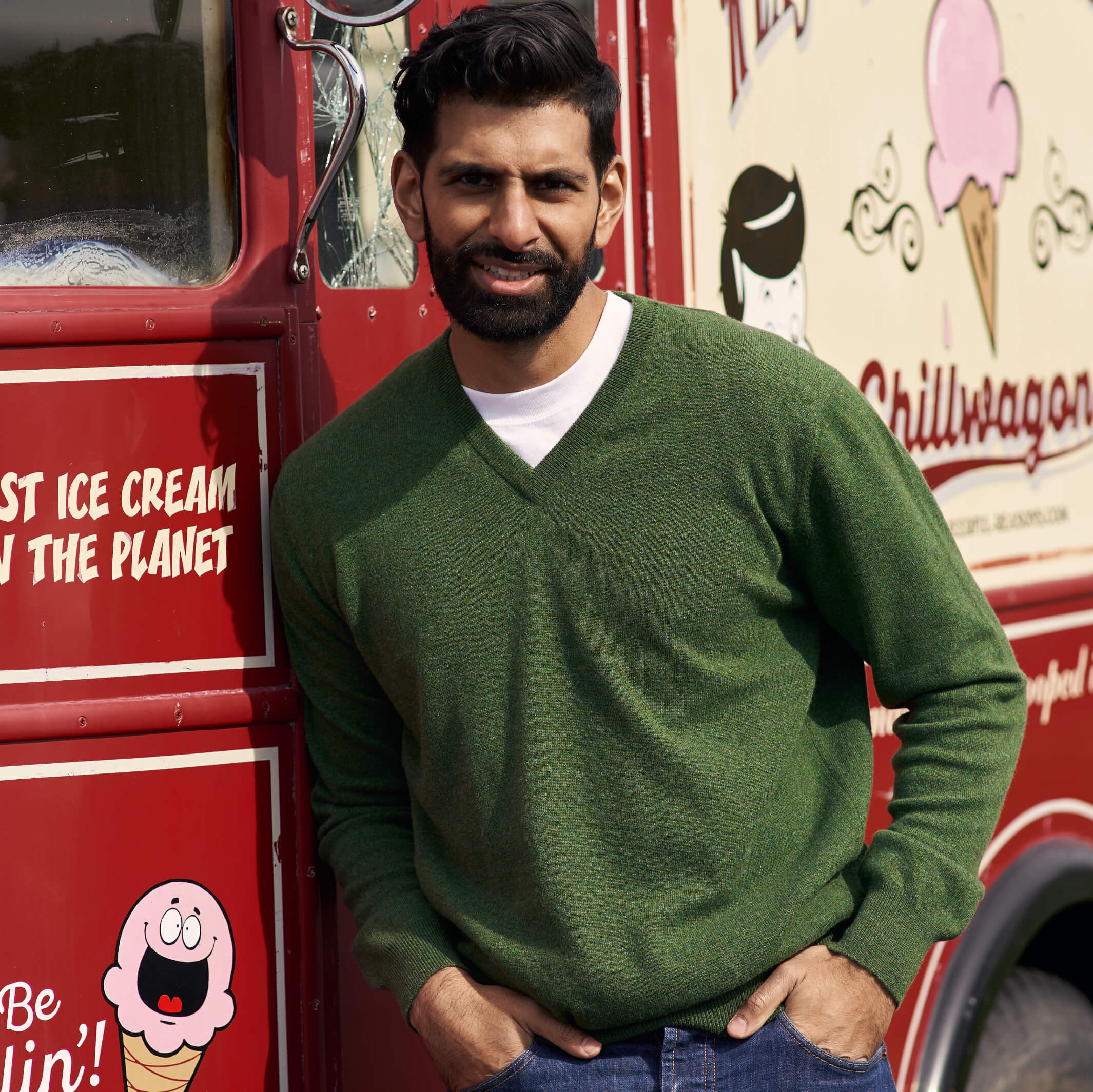 Billie Todd Two Ply Cashmere V-Neck Made in Scotland #color_serpentine