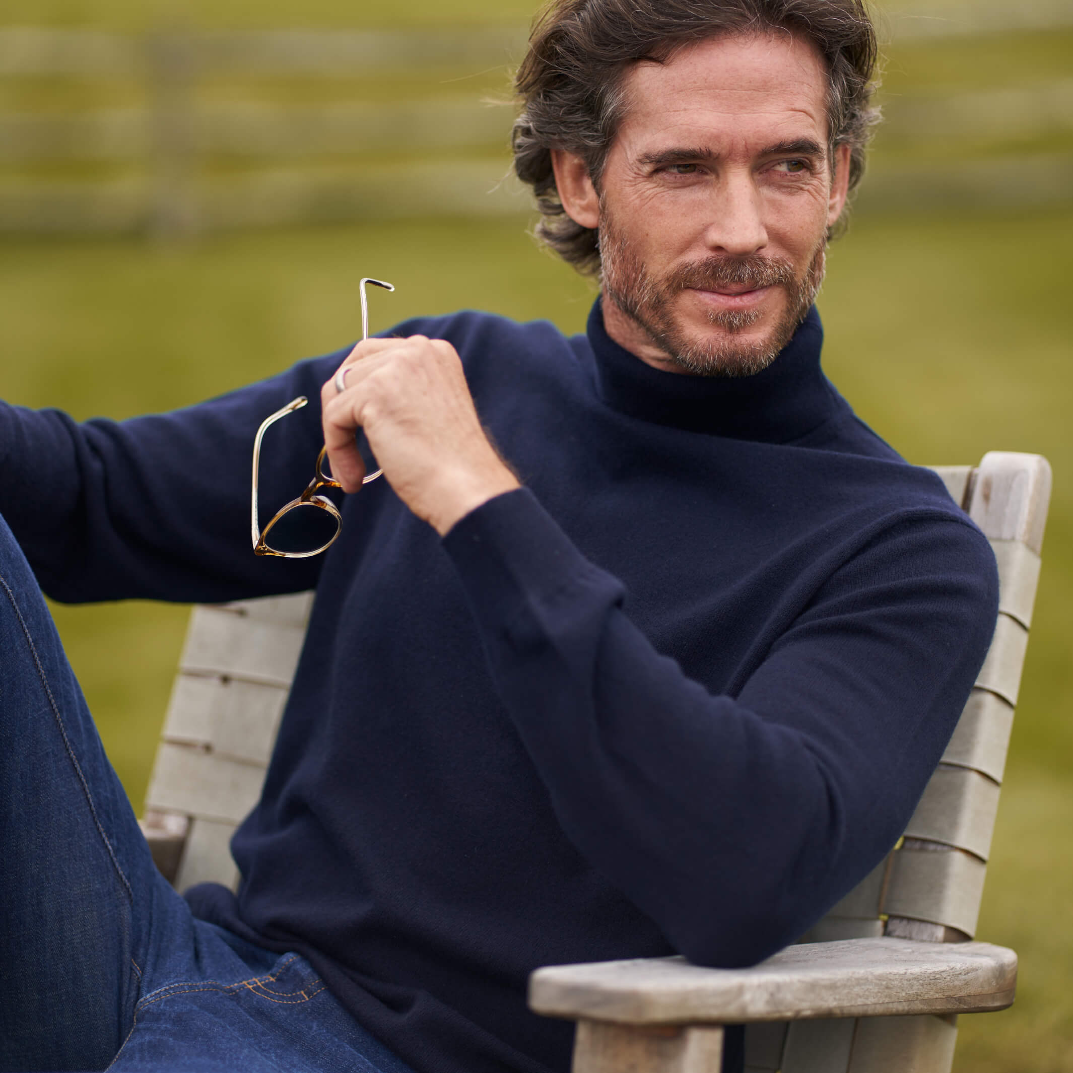 Billie Todd 100% Cashmere Two-Ply Turtleneck Sweater Made in Scotland#color_pirate-blue