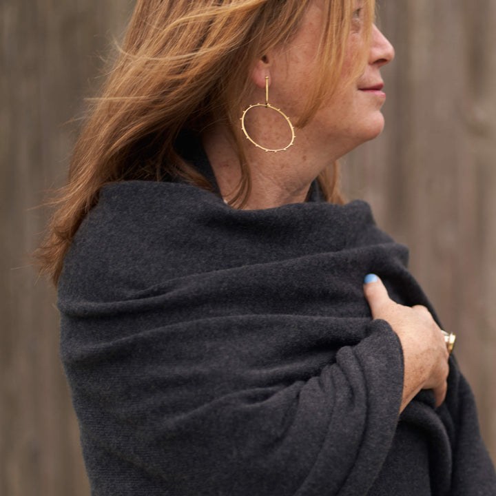 Billie Todd Four-Ply Cashmere Shawl Wrap Made in Scotland #color_charcoal