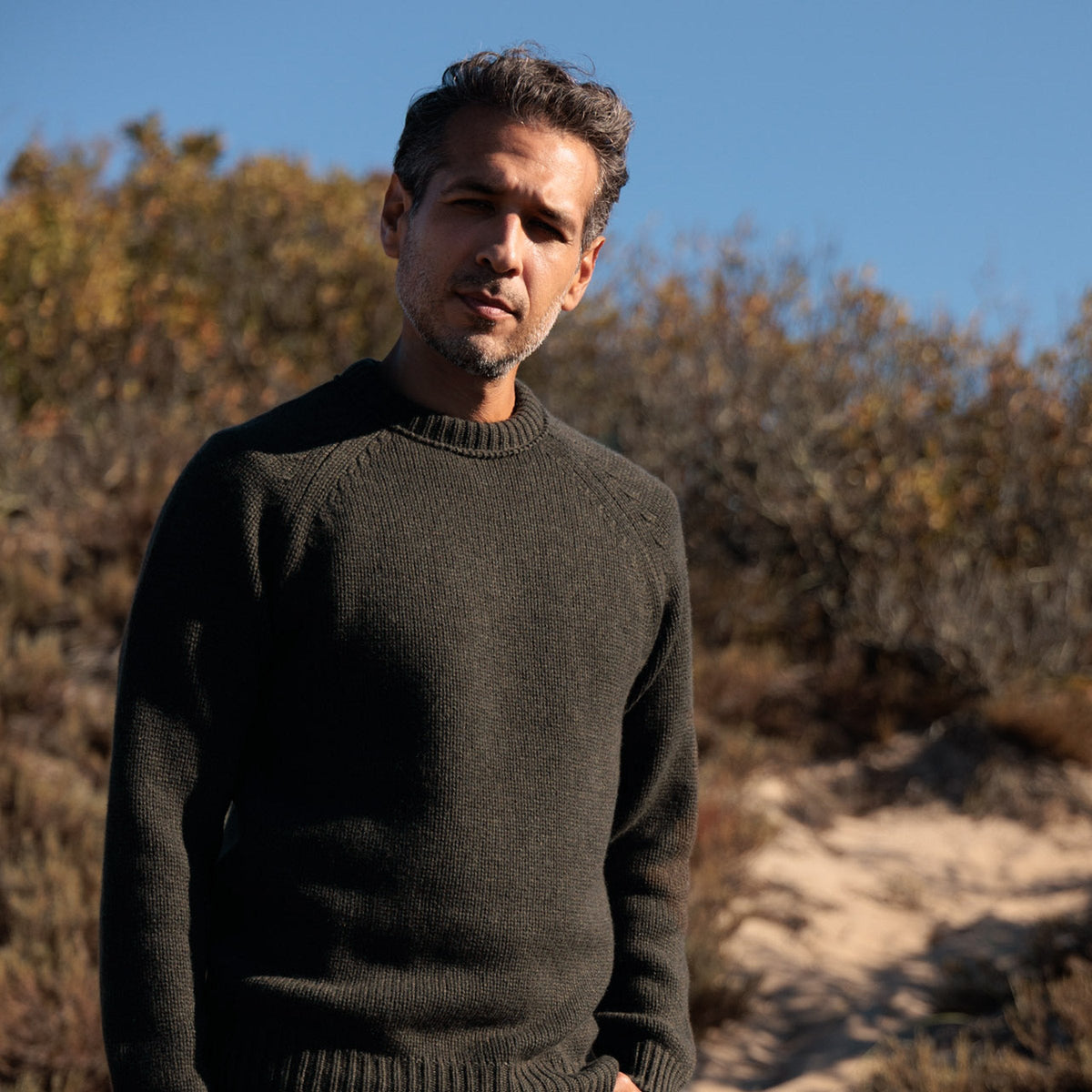 The Ewan 6-ply Scottish cashmere crewneck in Glen Olive, front view