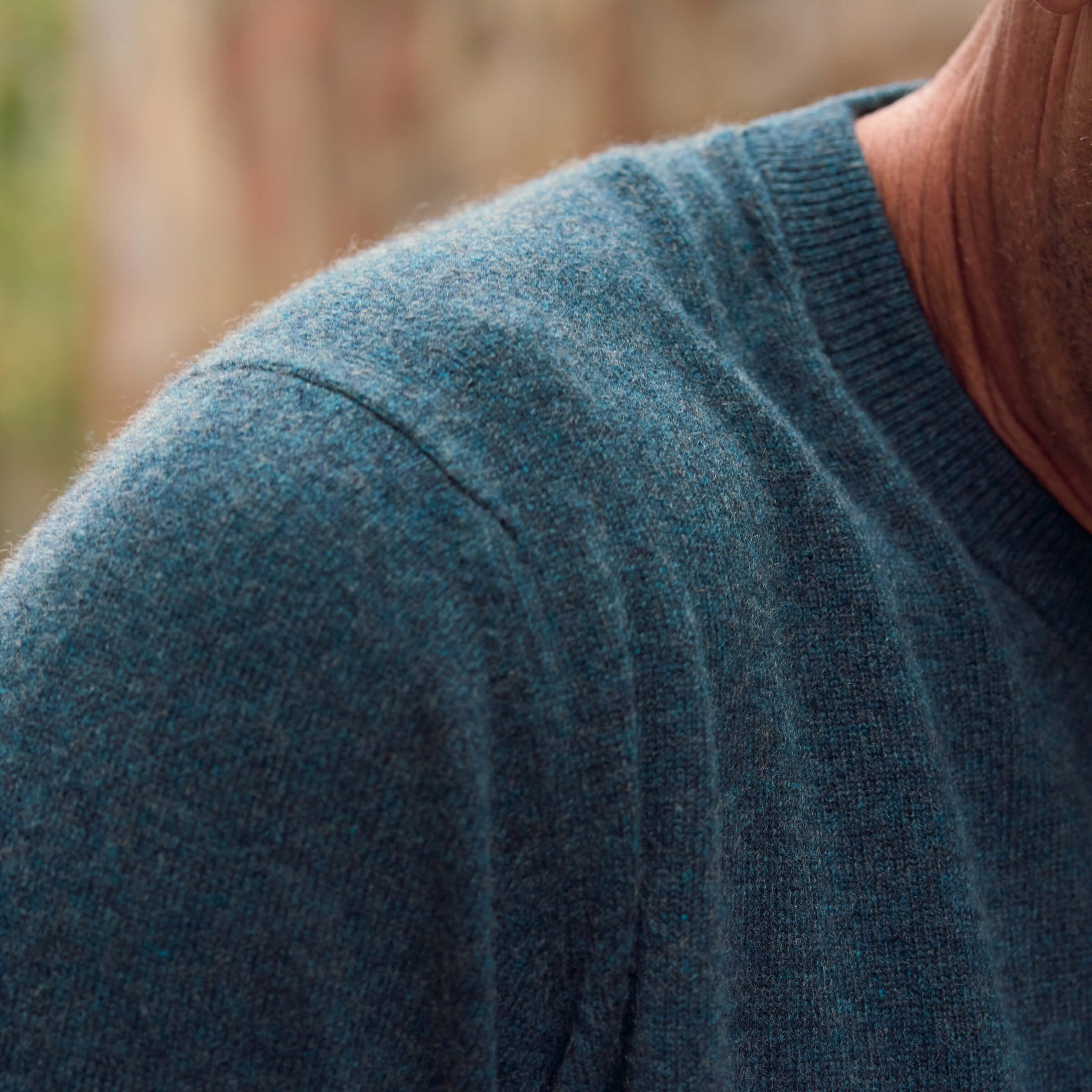 Billie Todd Two Ply Cashmere Crewneck Made in Scotland #color_lugano