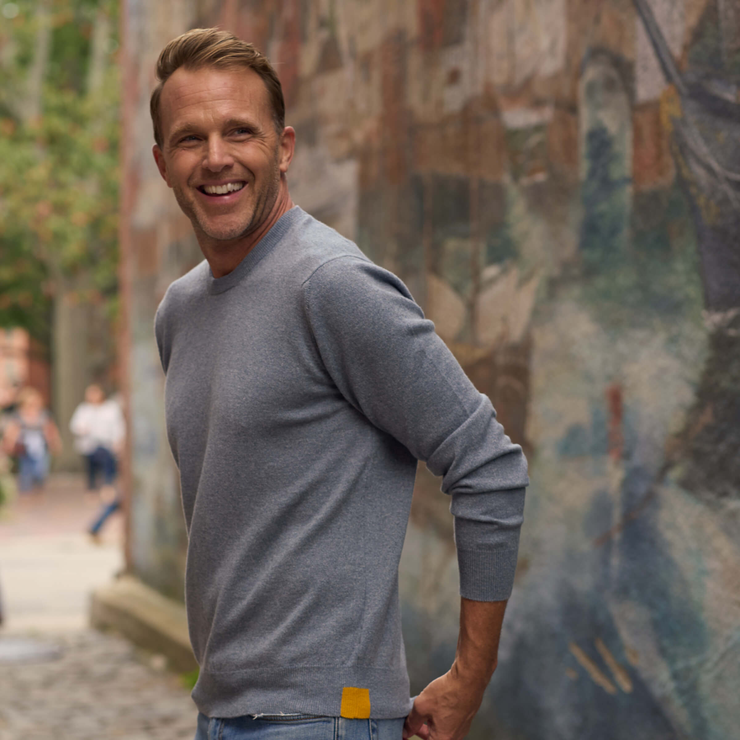 Billie Todd Two Ply Cashmere Crewneck Made in Scotland #color_slate