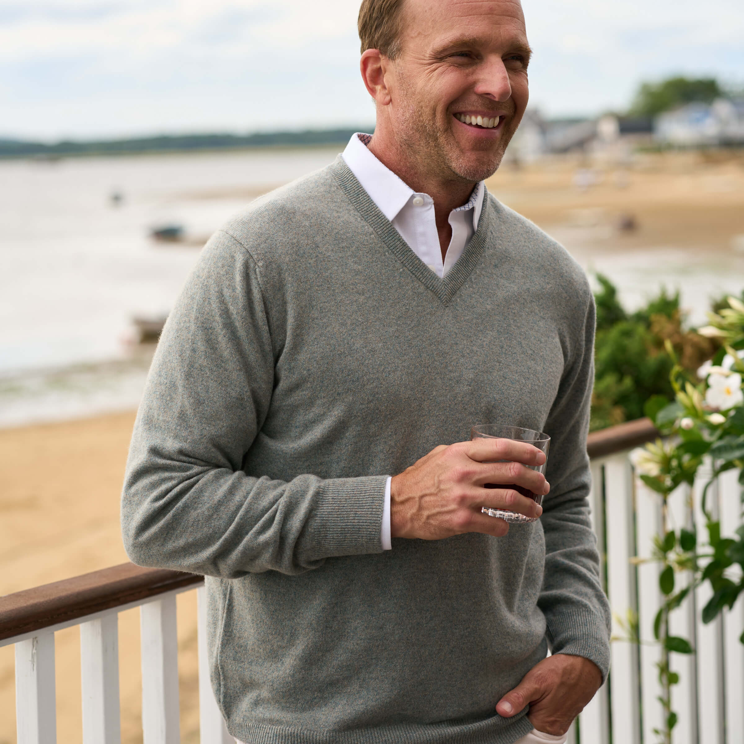 Billie Todd Two Ply Cashmere V-Neck Made in Scotland #color_marsh