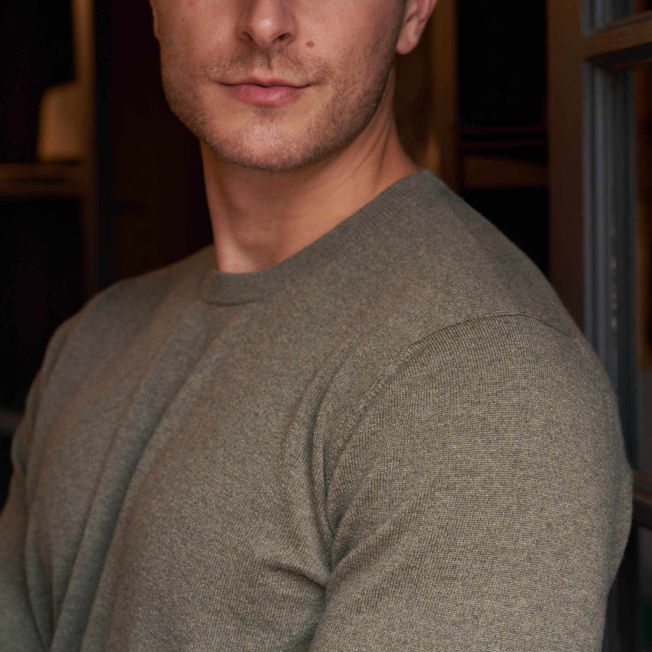 Billie Todd Two Ply Cashmere Crewneck Made in Scotland #color_moss