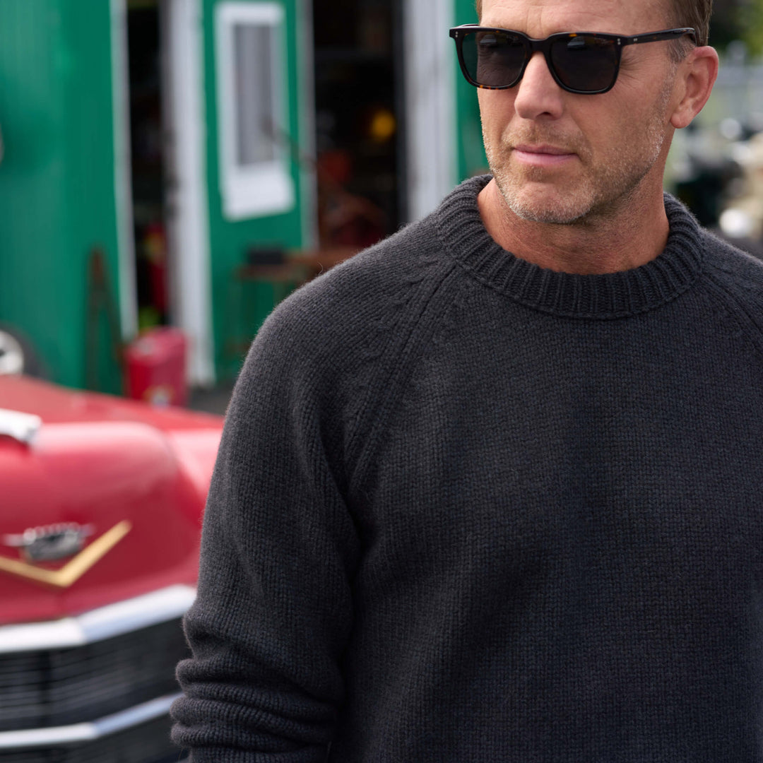 Ewan Scottish Cashmere Sweater in Peat Front