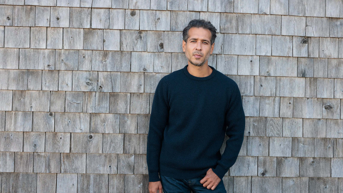 The Finlay 4-ply Scottish cashmere ribbed crewneck in Midnight, lifestyle
