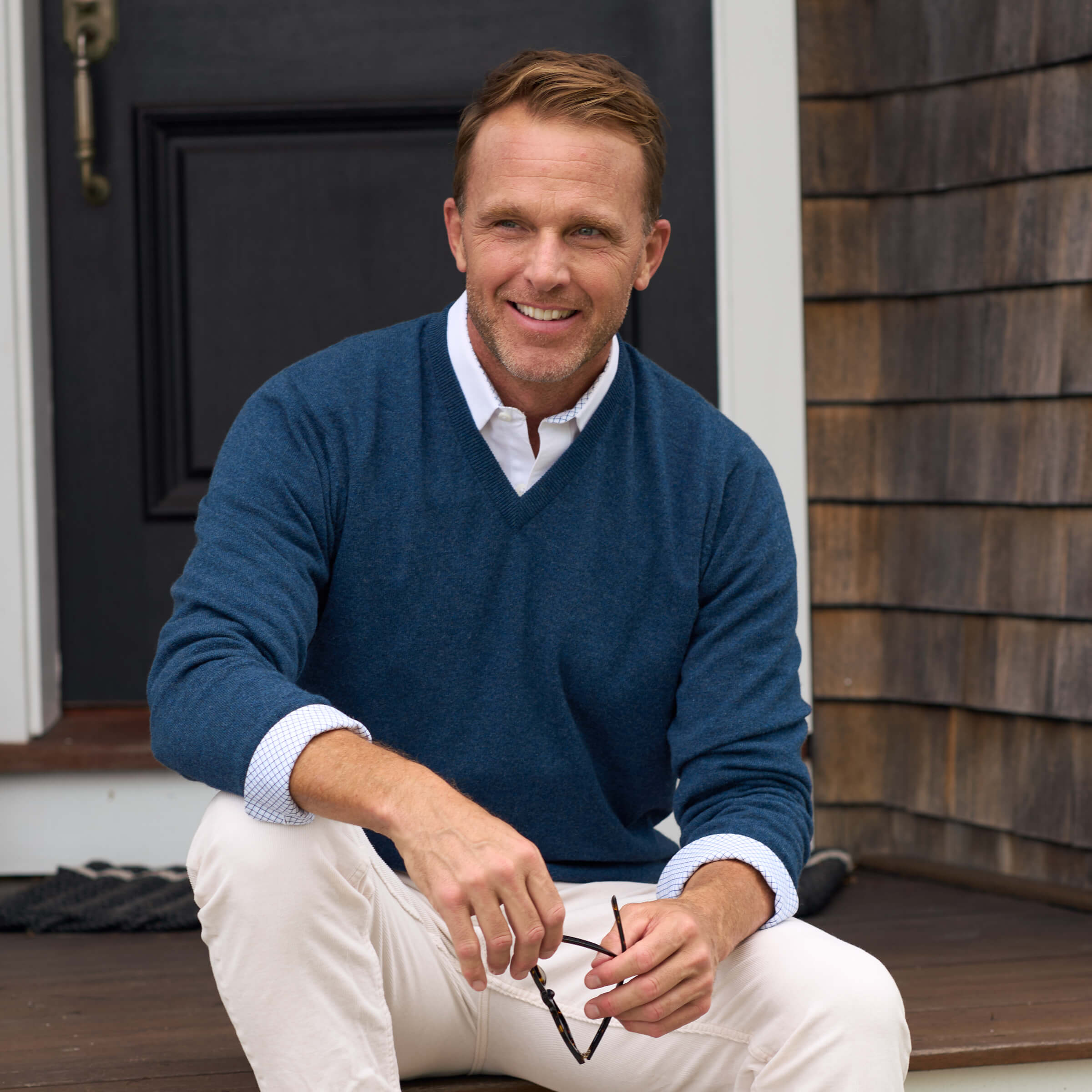 Stewart V-Neck 2-Ply Cashmere Sweater – Made in Scotland – Billie Todd