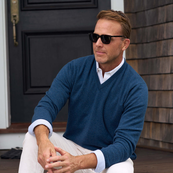 Billie Todd Two Ply Cashmere V-Neck Made in Scotland #color_japanese-blue