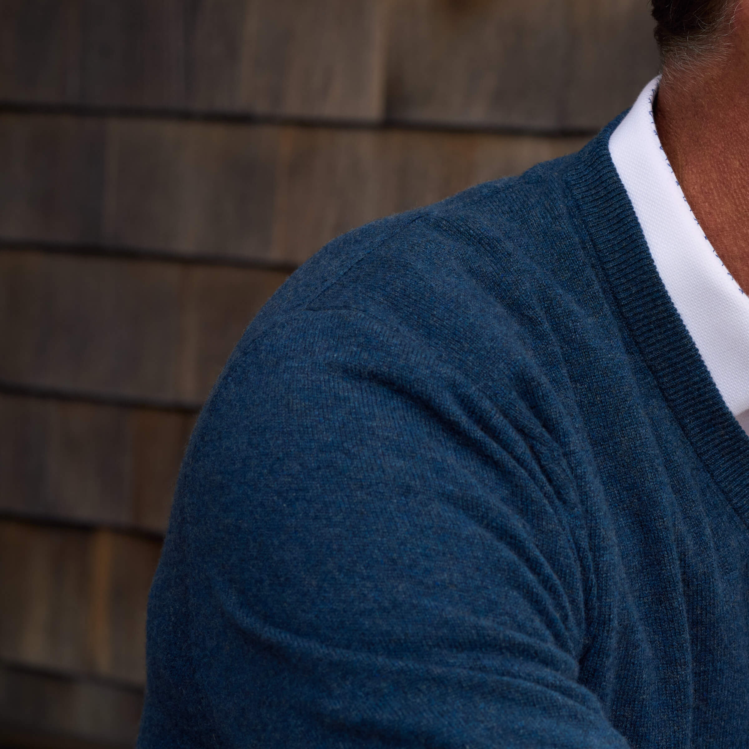 Billie Todd Two Ply Cashmere V-Neck Made in Scotland #color_japanese blue